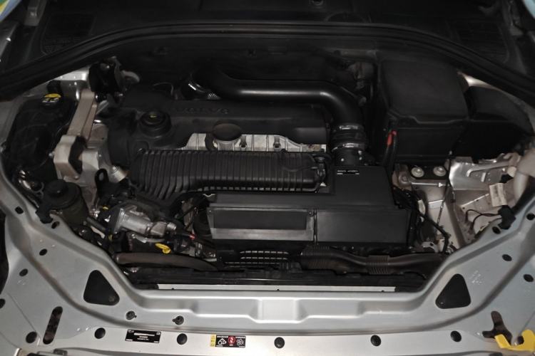 Used Volvo XC60 2015 T5 AWD Zhiyuan Edition Engine Bay