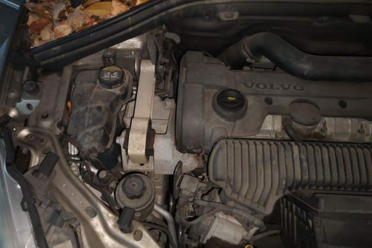 Used Volvo XC60 2015 T5 AWD Smart Drive Edition Engine Bay Right