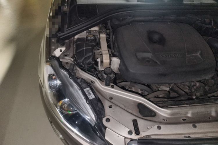 Used Volvo XC60 2015 T5 Smart Upgrade Model Engine Bay Right
