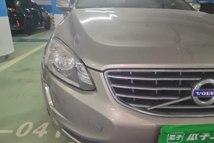 Used Volvo XC60 2015 T5 Smart Edition Engine Bay Right