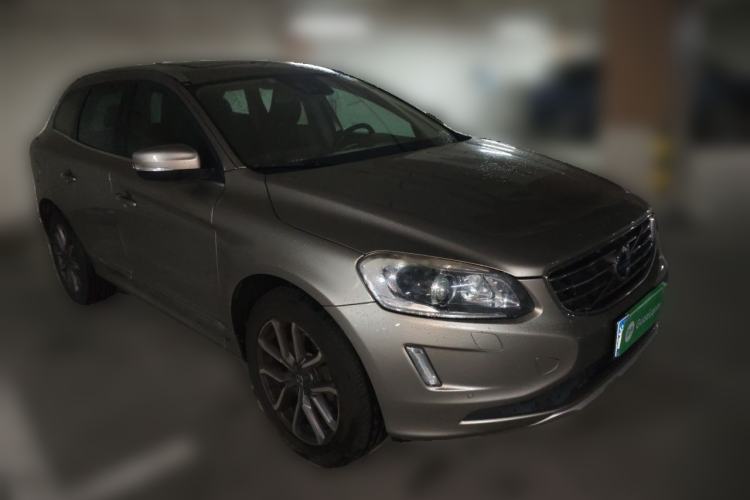 Used Volvo XC60 2015 T5 AWD Smart Drive Edition Front Right 45 Deg