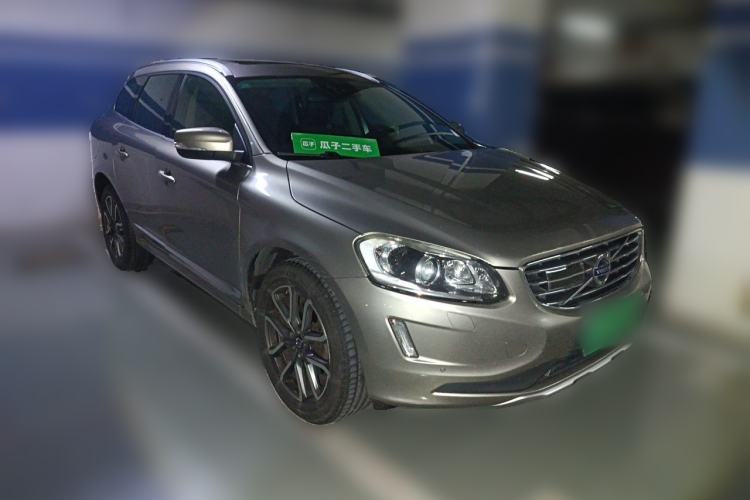 Used Volvo XC60 2015 T5 AWD Smart Drive Edition Front Right 45 Deg