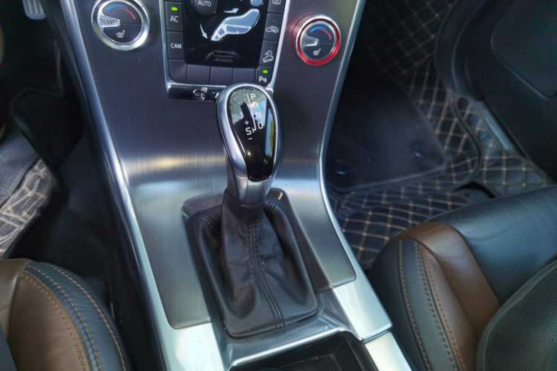 Used Volvo XC60 2015 T6 Zhiyi Edition Gear Lever