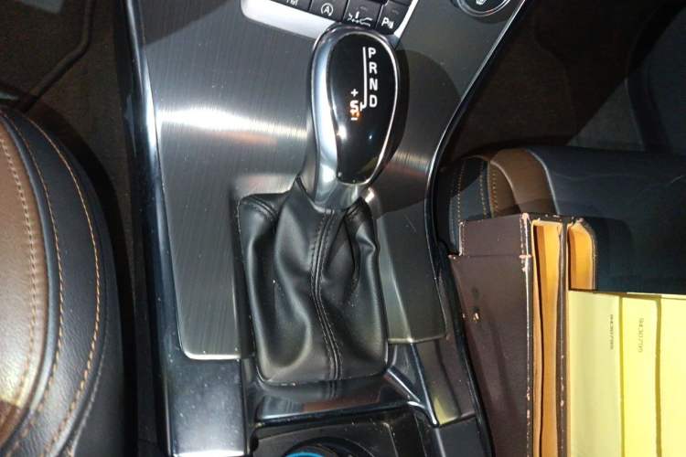 Used Volvo XC60 2015 T5 AWD Smart Drive Edition Gear Lever