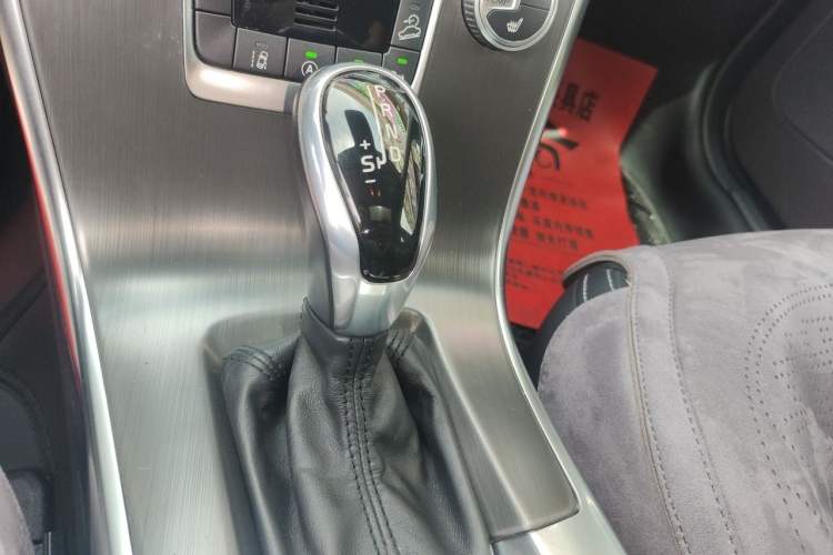 Used Volvo XC60 2015 T5 AWD Zhiyuan Edition Gear Lever
