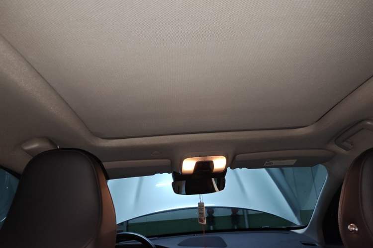 Used Volvo XC60 2015 T5 AWD Zhiyuan Edition Headliner