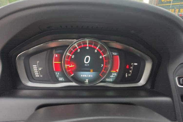 Used Volvo XC60 2015 T5 AWD Zhiyuan Edition Instrument Cluster