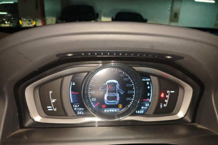 Used Volvo XC60 2015 T5 AWD Smart Drive Edition Instrument Cluster