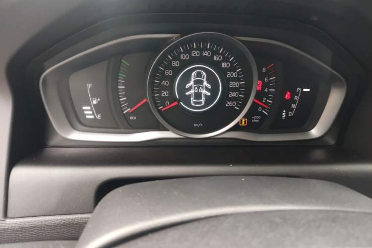 Used Volvo XC60 2015 T5 Smart Upgrade Model Instrument Cluster