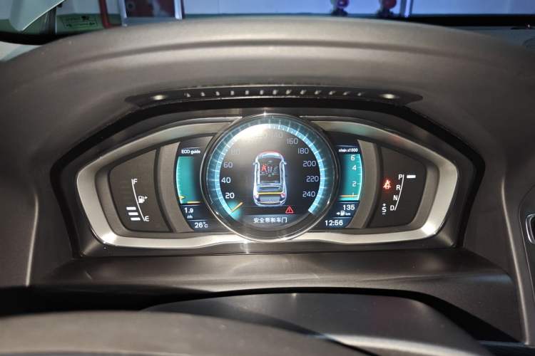 Used Volvo XC60 2015 T5 AWD Zhiyuan Edition Instrument Cluster
