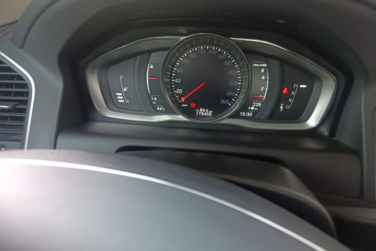 Used Volvo XC60 2015 T5 AWD Smart Drive Edition Instrument Cluster