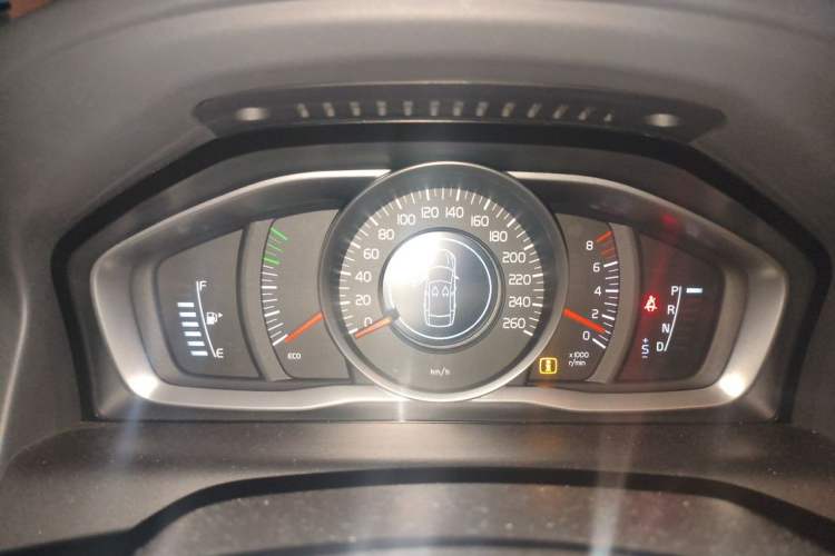 Used Volvo XC60 2015 T5 Smart Upgrade Model Instrument Cluster