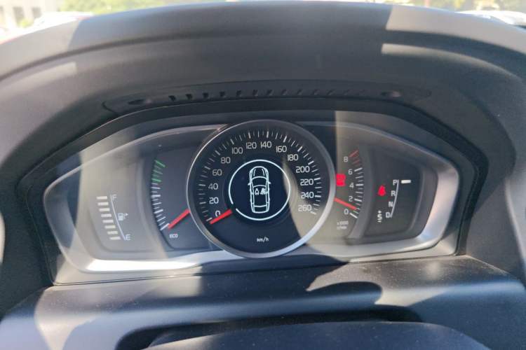 Used Volvo XC60 2015 T5 Smart Upgrade Model Instrument Cluster