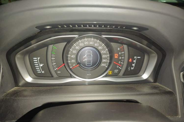 Used Volvo XC60 2015 T5 Smart Edition Instrument Cluster