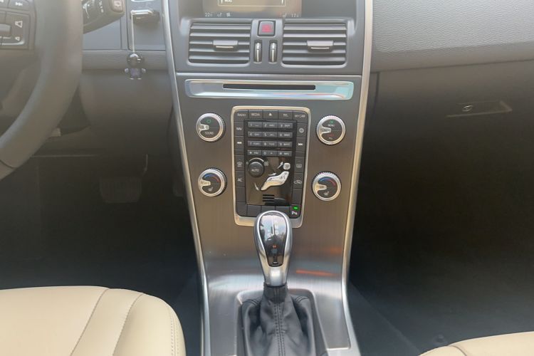 Used Volvo XC60 2015 T5 Zhiyi Edition Interior 6