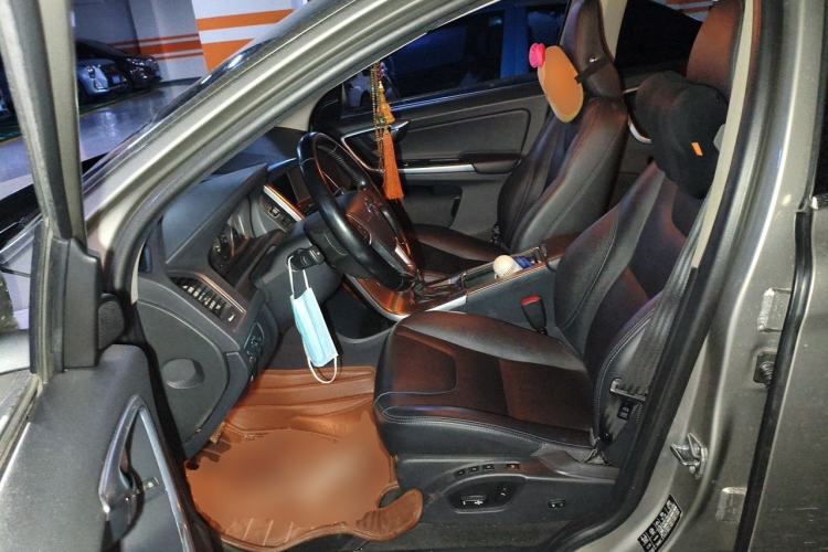 Used Volvo XC60 2015 T5 Smart Upgrade Model Left Front Seat