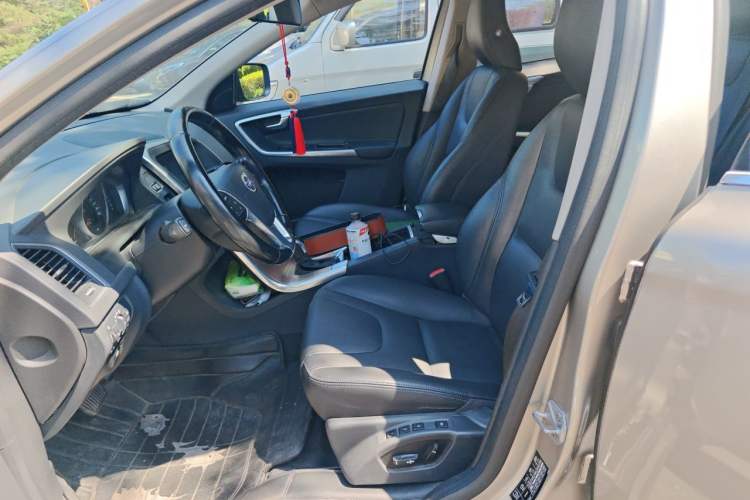 Used Volvo XC60 2015 T5 Smart Upgrade Model Left Front Seat