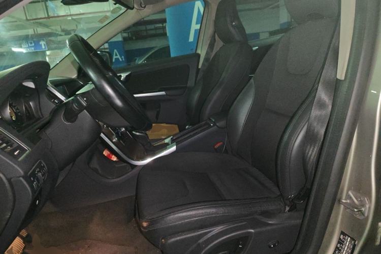Used Volvo XC60 2015 T5 Smart Edition Left Front Seat