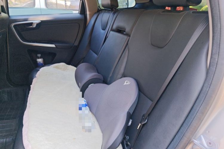 Used Volvo XC60 2015 T5 Smart Upgrade Model Left Rear Seat