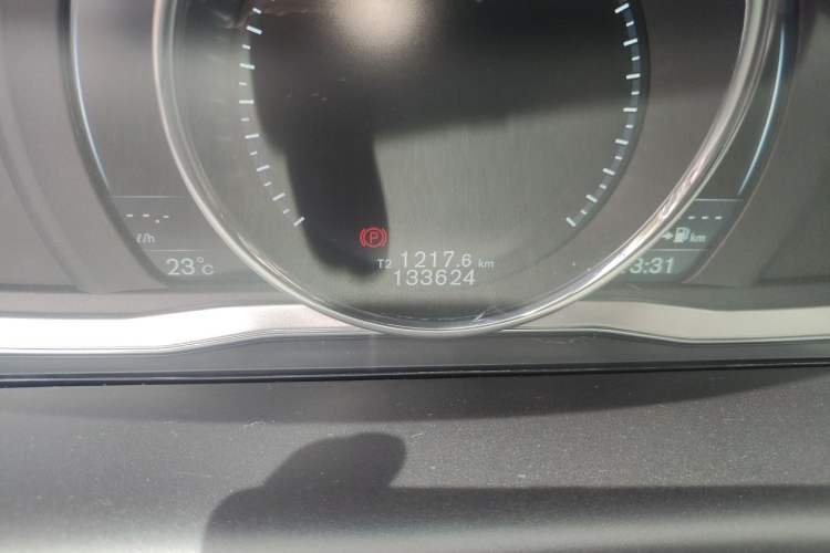 Used Volvo XC60 2015 T5 AWD Zhiyuan Edition Odometer Close Up