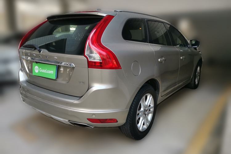 Used Volvo XC60 2015 T5 Smart Upgrade Model Rear Right 45 Deg