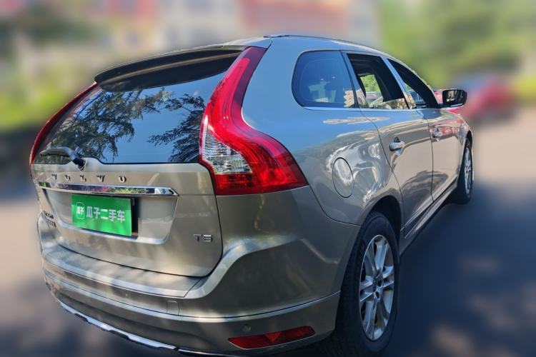 Used Volvo XC60 2015 T5 Smart Upgrade Model Rear Right 45 Deg