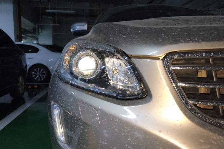 Used Volvo XC60 2015 T5 Smart Upgrade Model Right Front Headlight
