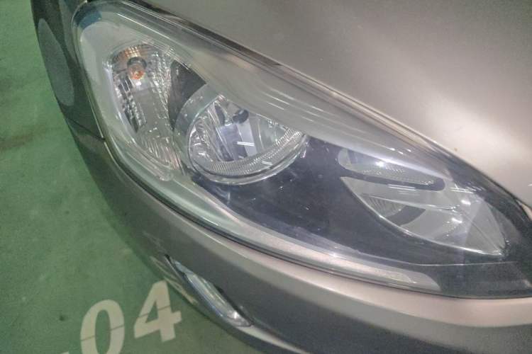 Used Volvo XC60 2015 T5 Smart Edition Right Front Headlight
