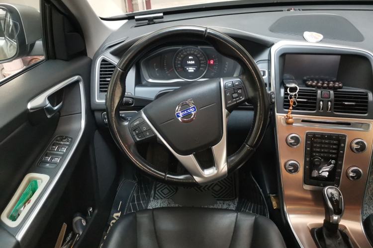 Used Volvo XC60 2015 T5 Smart Upgrade Model Steering Wheel