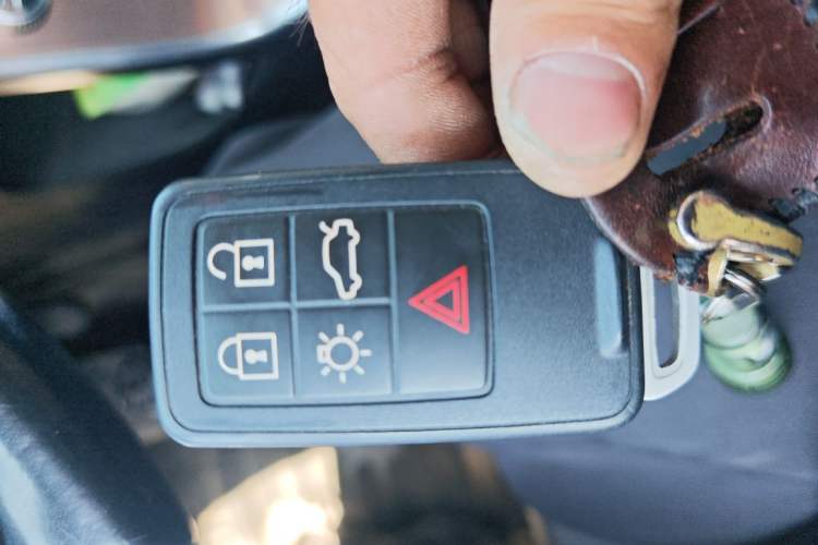 Used Volvo XC60 2015 T5 Smart Upgrade Model Vehicle Key