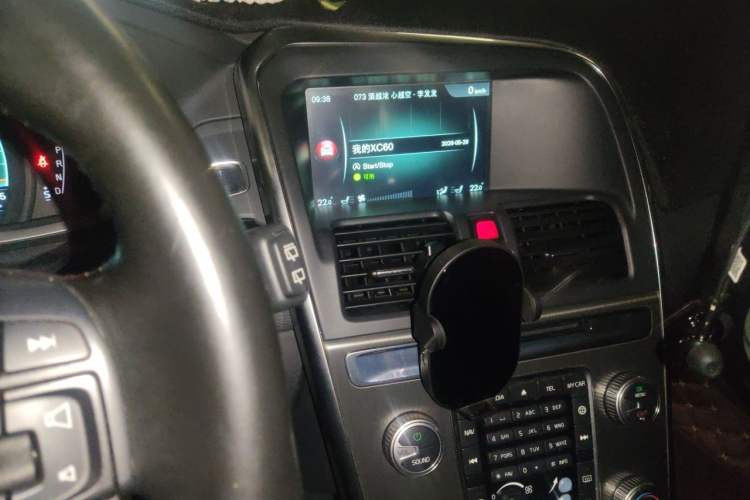 Used Volvo XC60 2015 T5 Smart Upgrade Model Audio And AC Panel