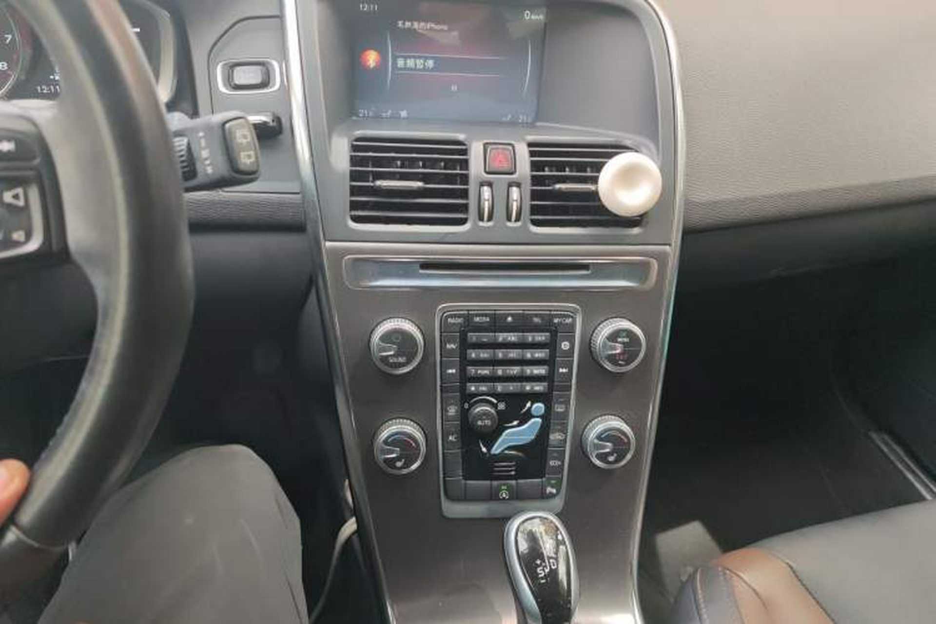 Used Volvo XC60 2015 T5 Smart Upgrade Model Audio And AC Panel