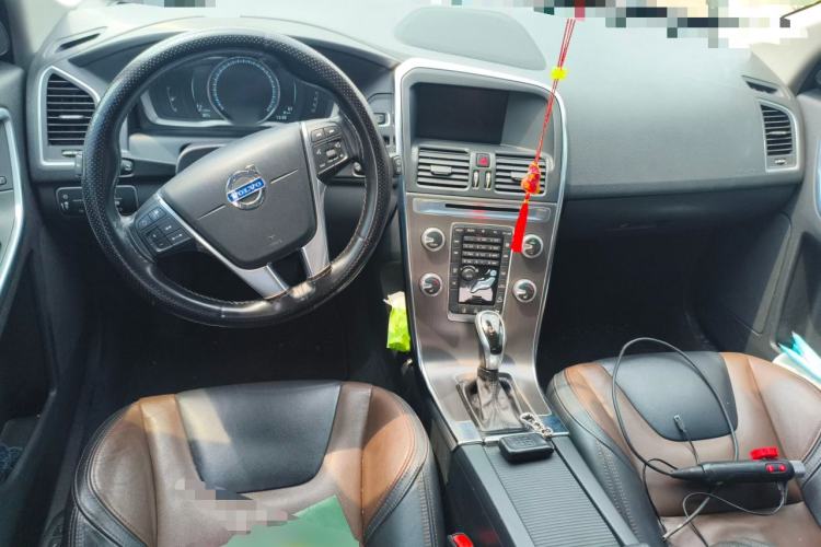 Used Volvo XC60 2015 T5 AWD Zhiyuan Edition Center Console