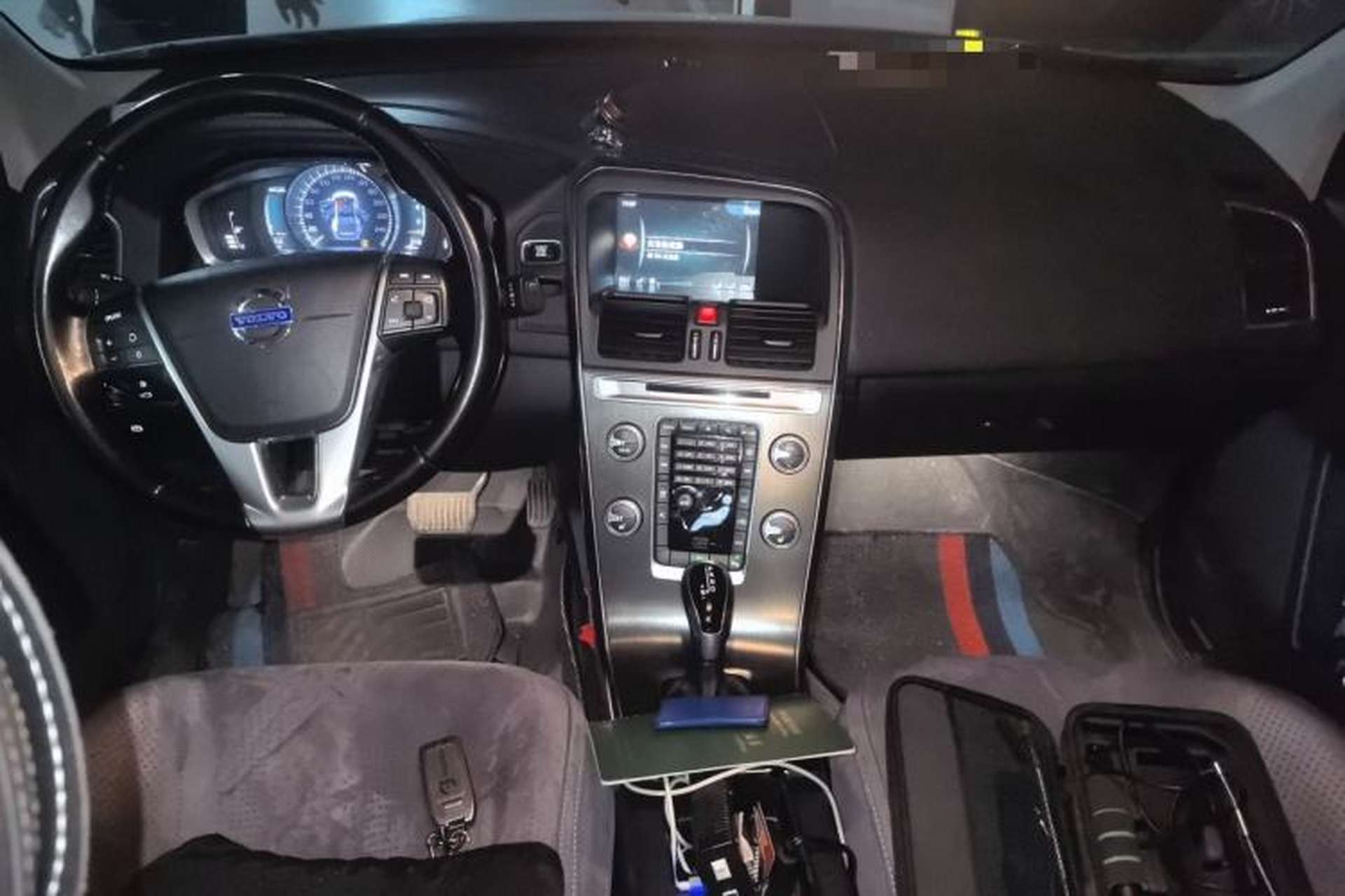 Used Volvo XC60 2015 T5 Smart Upgrade Model Center Console
