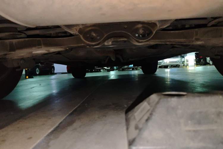 Used Volvo XC60 2015 T5 AWD Zhiyuan Edition Chassis Rear