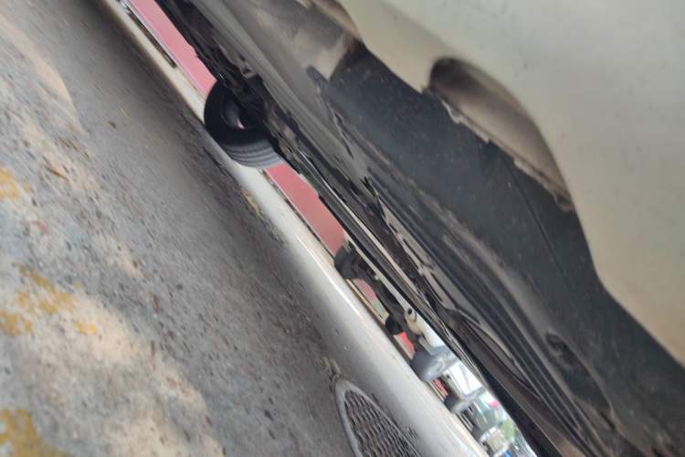 Used Volvo XC60 2015 T5 AWD Zhiyuan Edition Chassis Rear Left