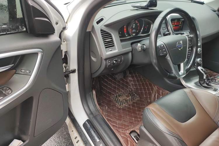Used Volvo XC60 2015 T5 AWD Zhiyuan Edition Driver Seat