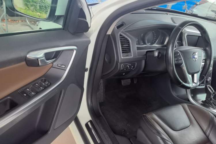 Used Volvo XC60 2015 T5 AWD Zhiyuan Edition Driver Seat