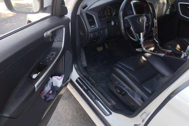 Used Volvo XC60 2015 T5 Smart Upgrade Model Driver Seat