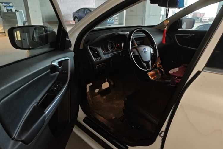 Used Volvo XC60 2015 T5 Smart Edition Driver Seat