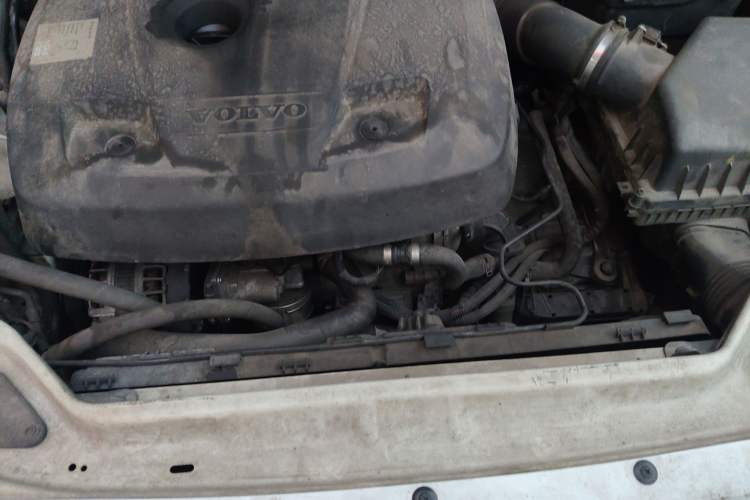 Used Volvo XC60 2015 T5 Smart Upgrade Model Engine Bay