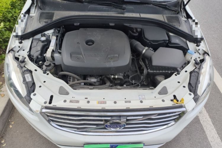 Used Volvo XC60 2015 T5 Smart Upgrade Model Engine Bay