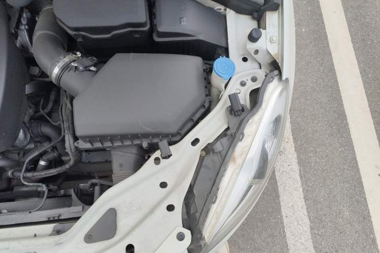 Used Volvo XC60 2015 T5 Smart Upgrade Model Engine Bay Left