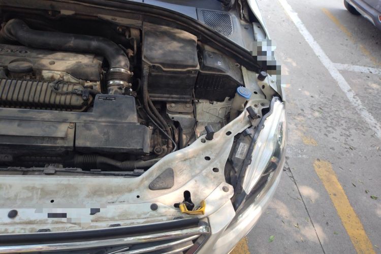 Used Volvo XC60 2015 T5 AWD Zhiyuan Edition Engine Bay Left