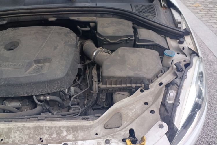 Used Volvo XC60 2015 T5 Smart Upgrade Model Engine Bay Left