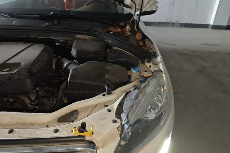 Used Volvo XC60 2015 T5 Smart Edition Engine Bay Left
