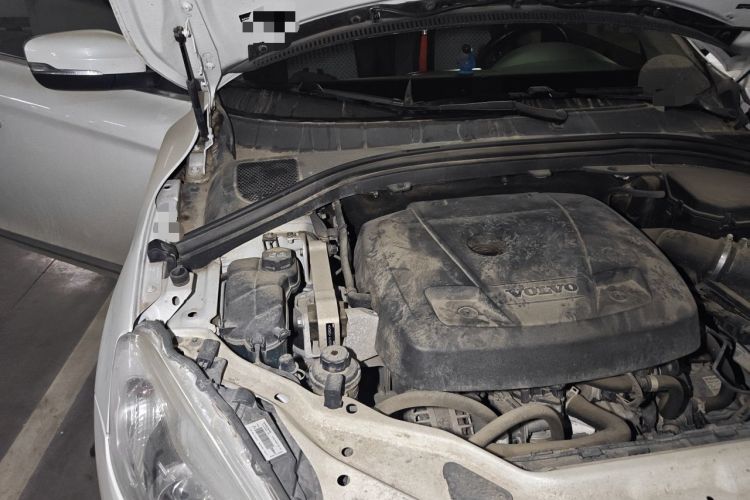 Used Volvo XC60 2015 T5 Smart Upgrade Model Engine Bay Right