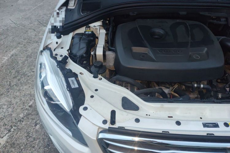 Used Volvo XC60 2015 T5 Smart Upgrade Model Engine Bay Right