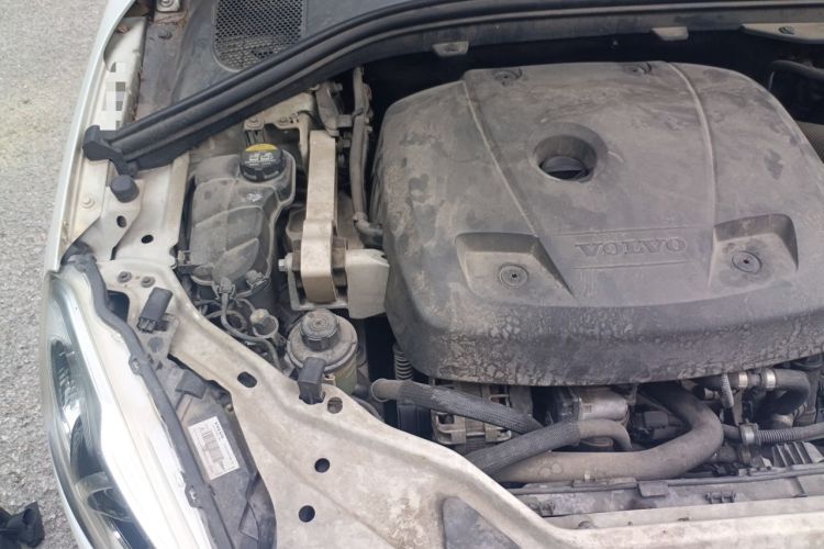 Used Volvo XC60 2015 T5 Smart Upgrade Model Engine Bay Right