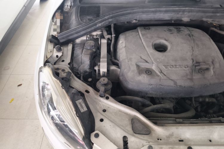 Used Volvo XC60 2015 T5 Smart Upgrade Model Engine Bay Right